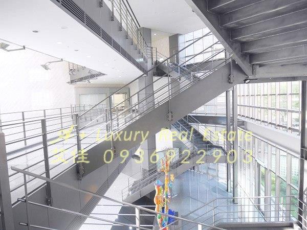 西湖港墘捷運內科廠辦