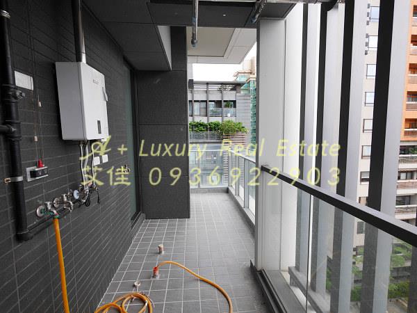 天母豪宅泳池近TAS