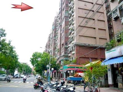 板橋拍賣華廈-2