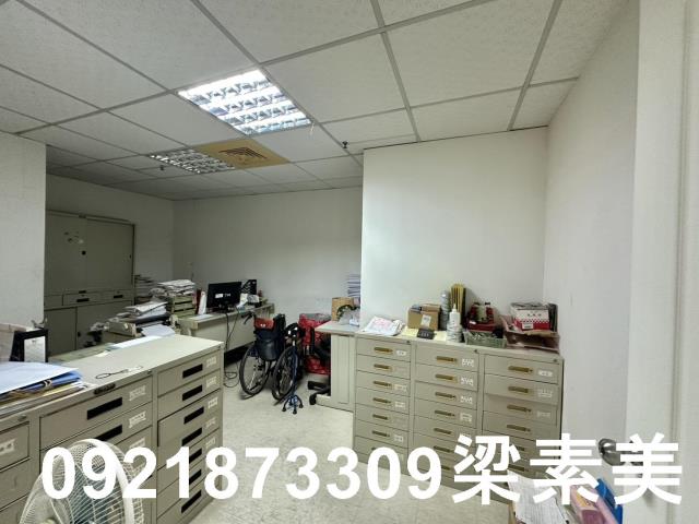 台南東區商辦-12
