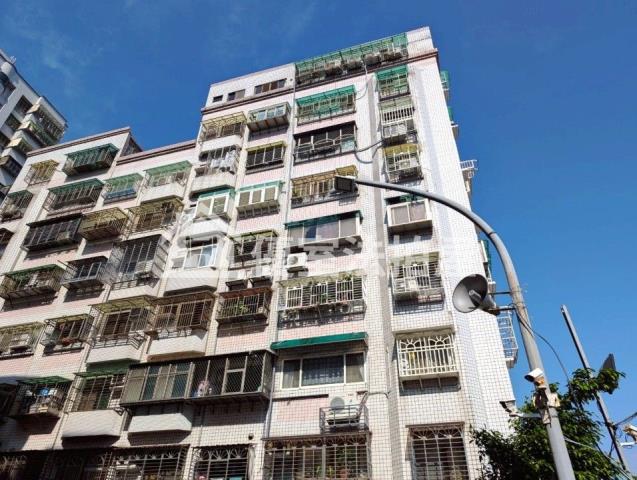 新北新莊法拍華廈-1