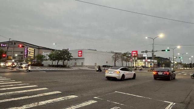 高雄岡山法拍大樓-8