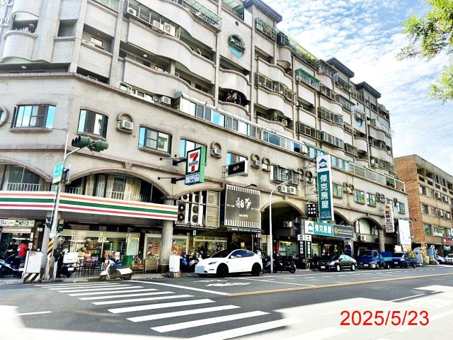 安平區國平路電梯三房