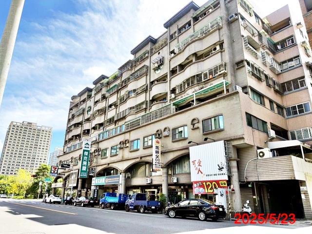 安平區國平路電梯三房