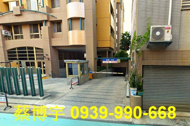 西屯興富發上城法拍屋