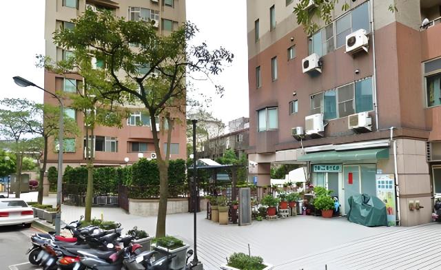 台北拍賣大樓-2