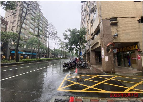 信義區法拍大樓-5