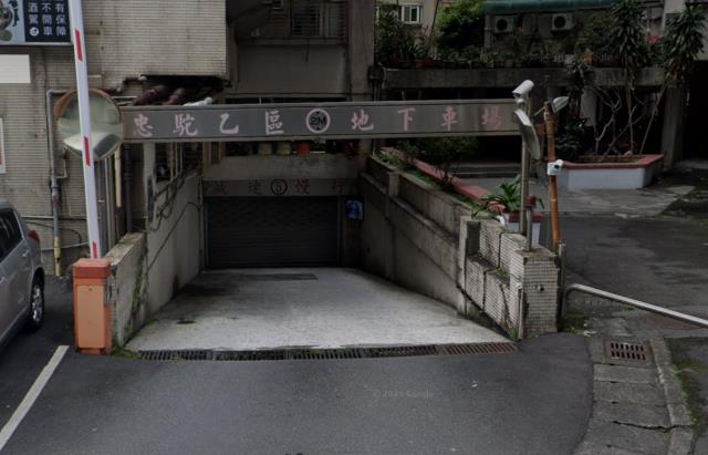 台北信義區法拍大樓-4