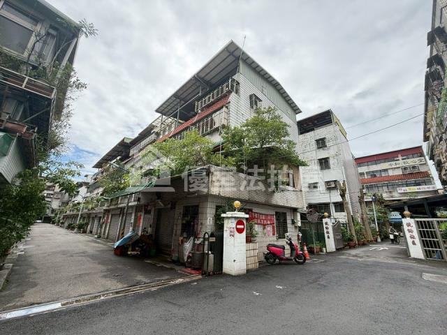 中和法拍別墅-1