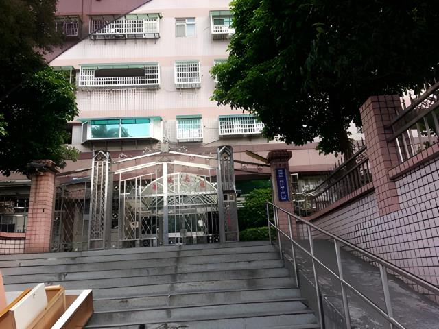 龜山拍賣大樓-2