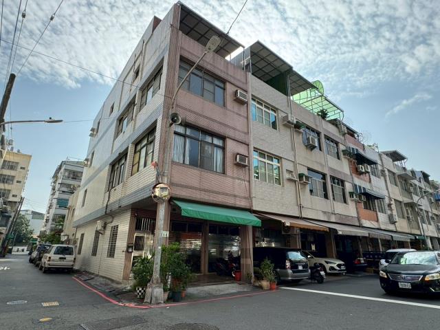 苓雅透天法拍-4