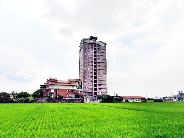 斗六市久安路電梯3房