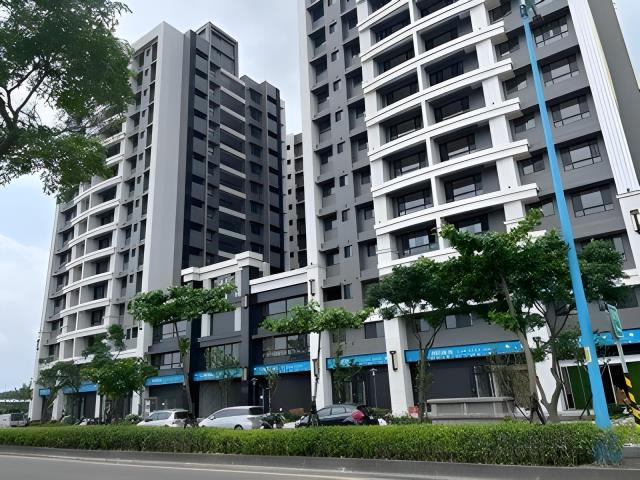 八里大樓拍賣-2