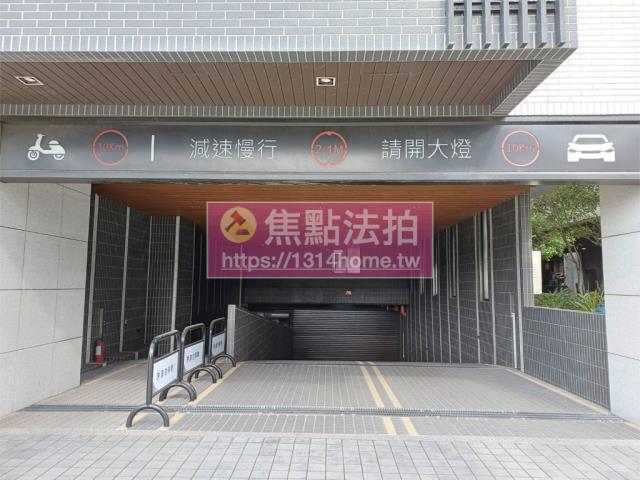 八里法拍大樓-6