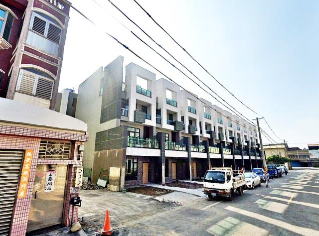 西螺鎮八德街電梯別墅