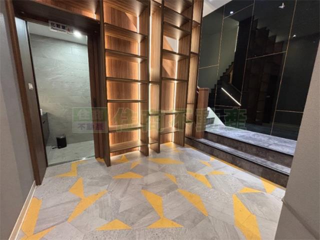 高雄新興區大樓-13