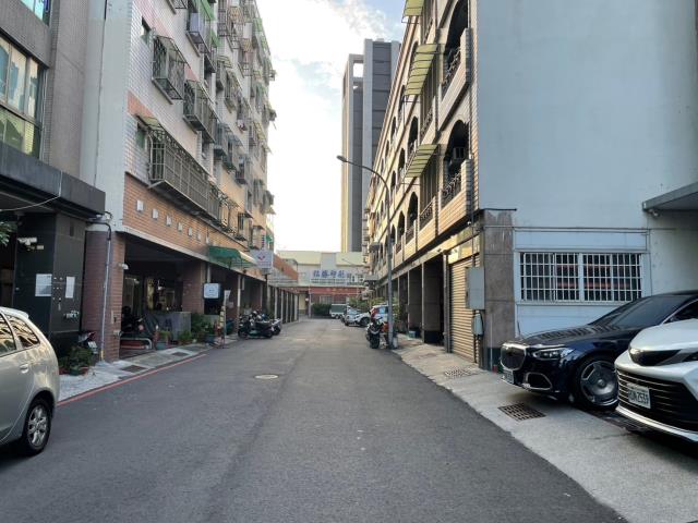 台南拍賣大樓-6