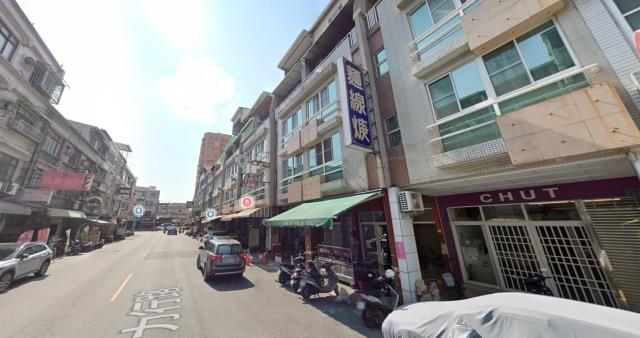 高雄鳳山透天法拍-8