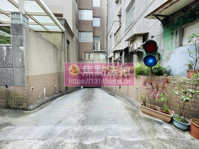 台北中山區法拍大樓-8