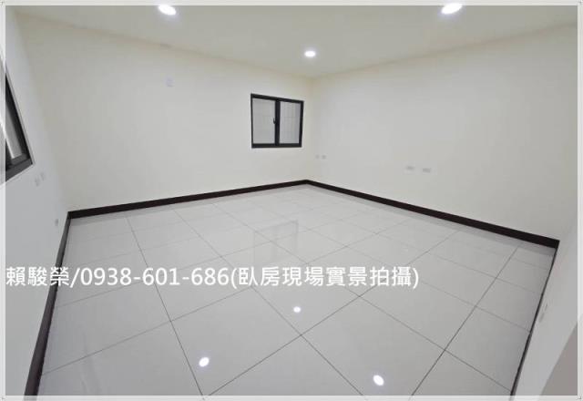 中壢體育園區邊間透天