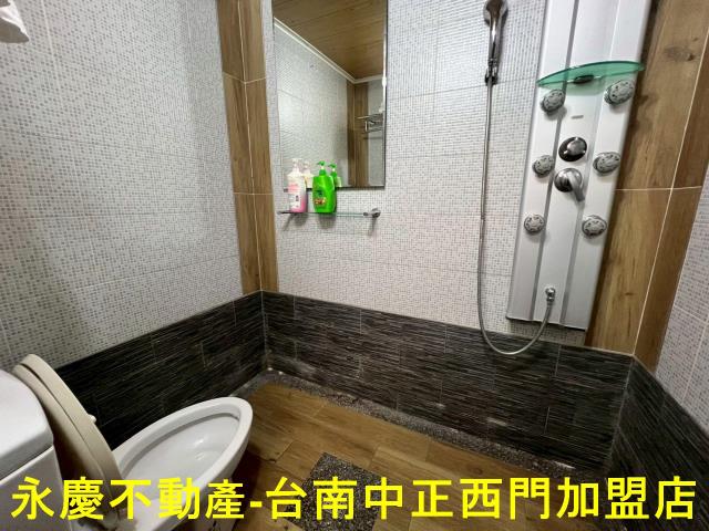 台南東區透天-11