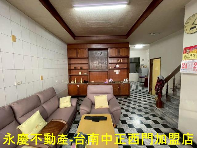 台南東區透天-1