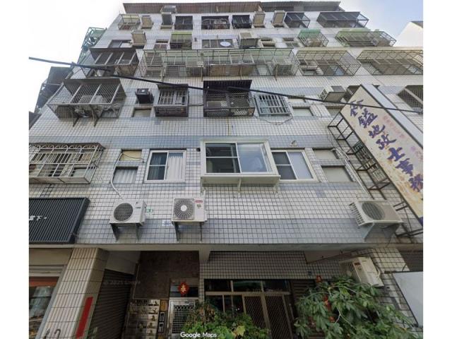 台中西屯華廈法拍-2