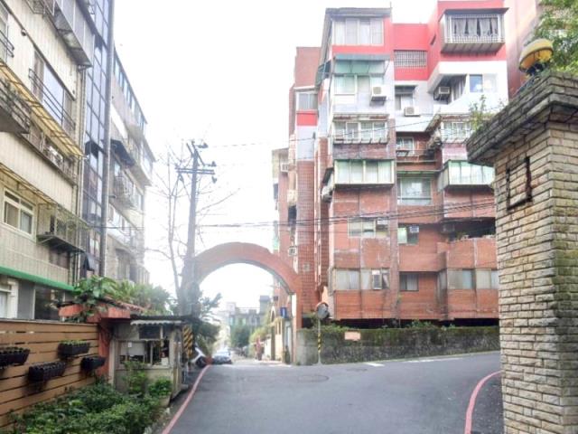 台北拍賣大樓-1