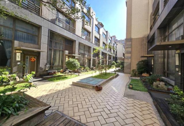 蘆竹光明國小電梯別墅