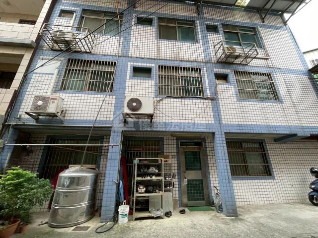 桃園八德法拍透天-1