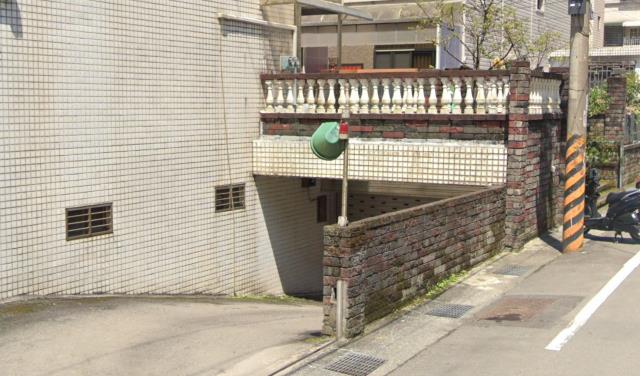 安樂區法拍透天-5