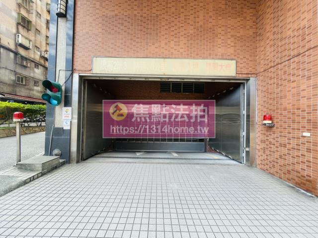 新北汐止大樓法拍-7