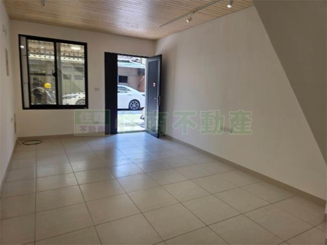 高雄苓雅透天-1