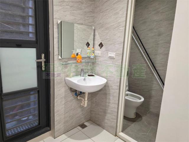 高雄苓雅透天-7