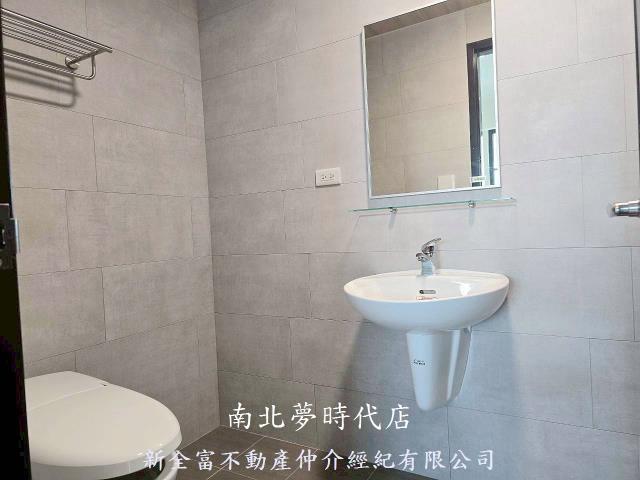 台南新市大樓-12