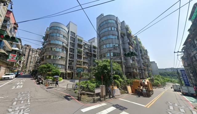 基隆安樂區華廈法拍-1