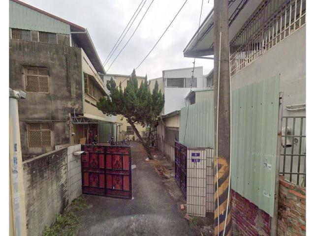 台中大里法拍透天-2