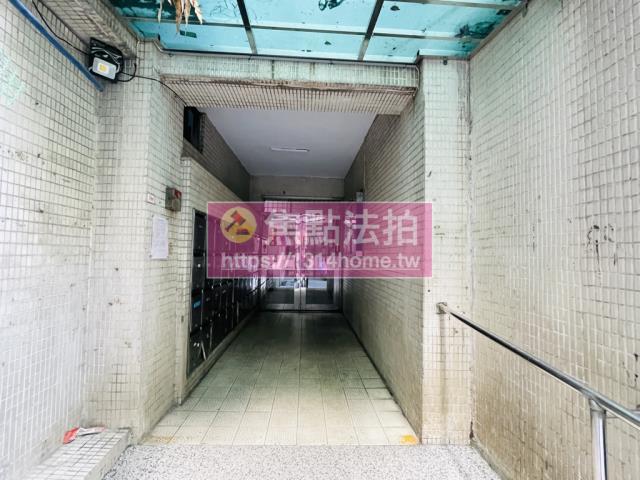 台北萬華法拍大樓-8
