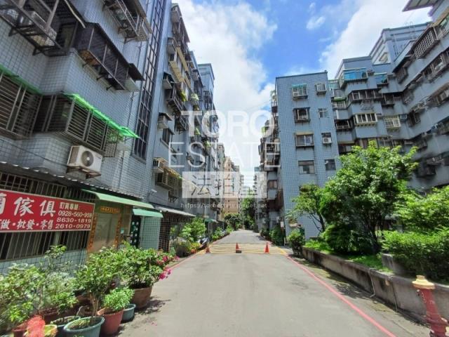 新北八里華廈法拍-5