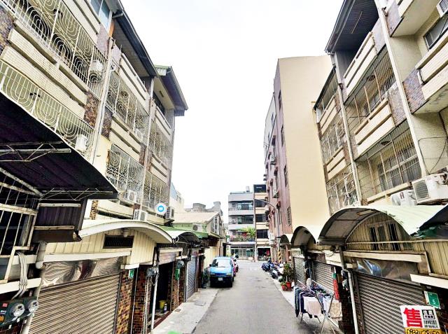 南區拍賣透天-4