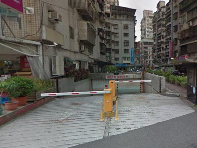 新北新莊大樓法拍-1