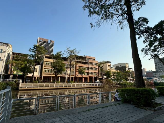 三民區拍賣華廈-7
