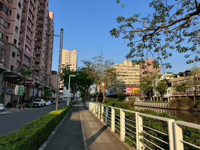 三民區拍賣華廈-9