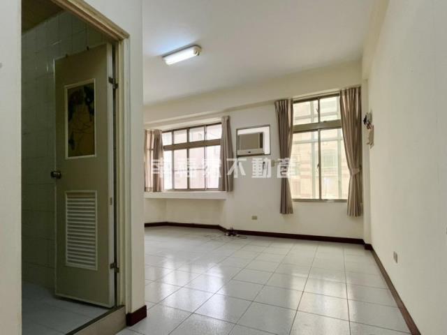 台南安平店面-11