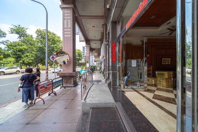 高雄三民區大樓-12