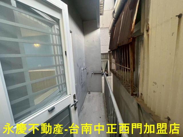 台南中西區公寓-9