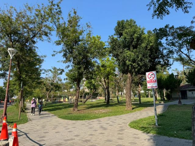 三民區法拍大樓-2