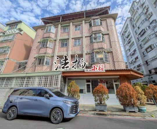 潭子法拍透天-3