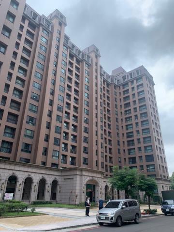 龜山拍賣大樓-2