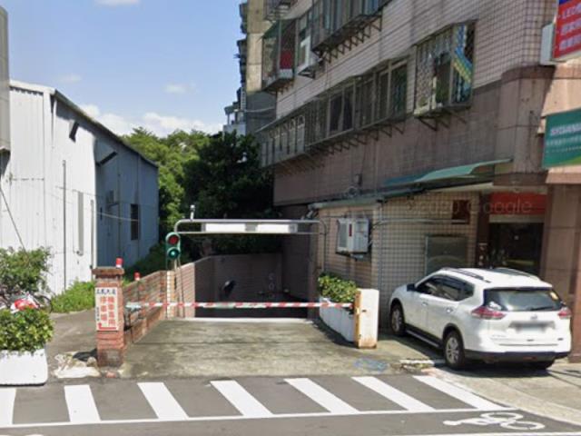 新北大樓法拍-4